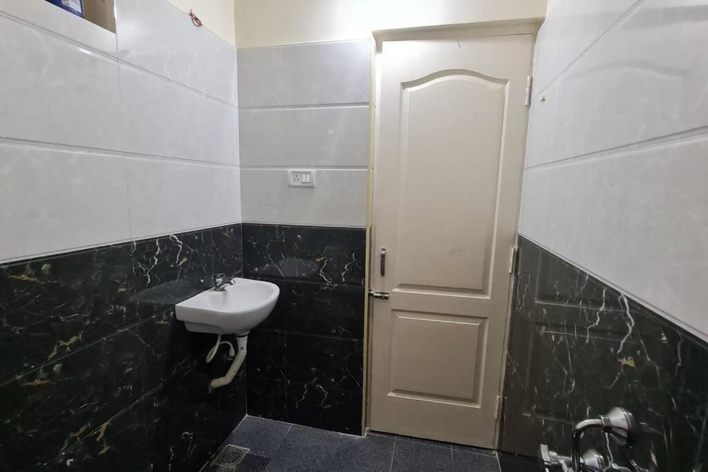 Kamalam 2 Bhk - Non Ac Vila Coimbatore Exterior foto